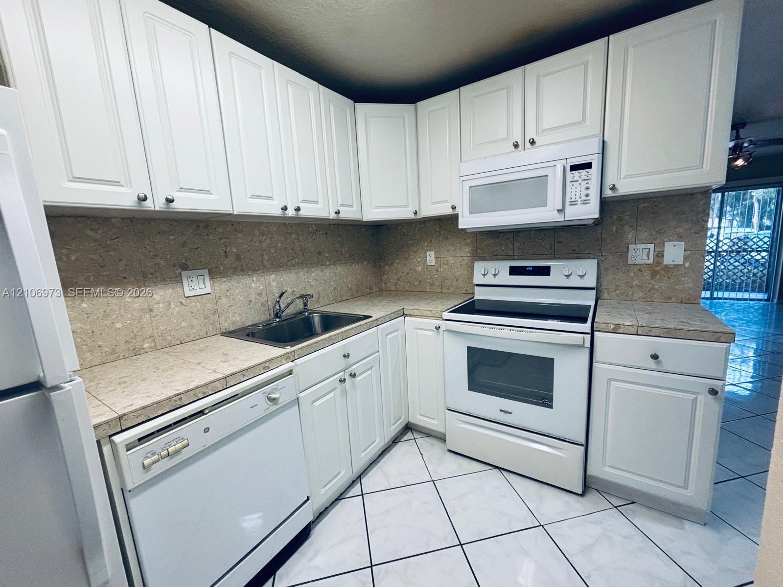 504 Gardens Drive 101 Property Photo 25
