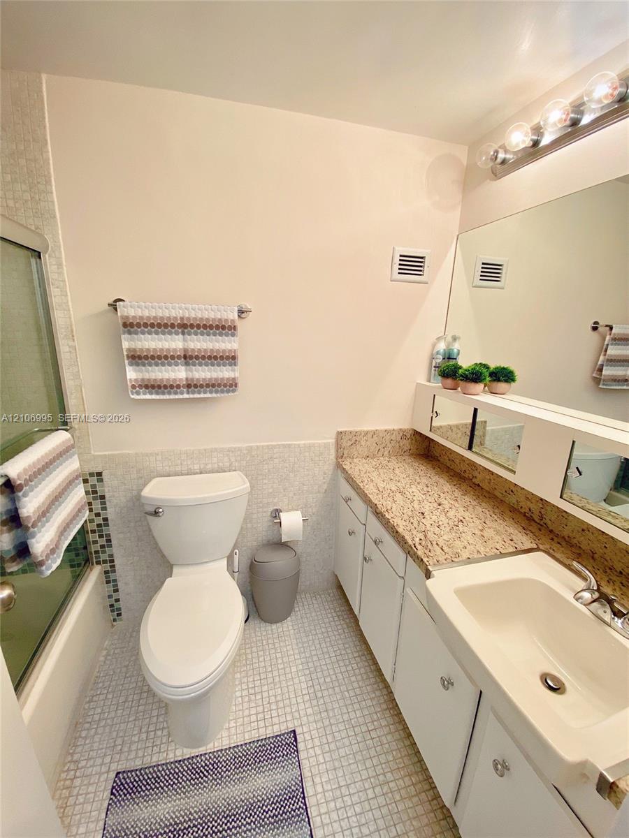 3505 S Ocean Drive 1404 Property Photo 9