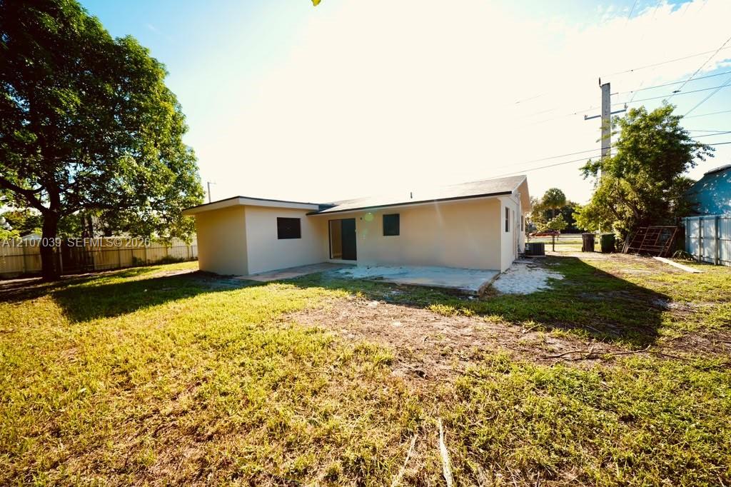 17825 Nw 57th Avenue Property Photo 19