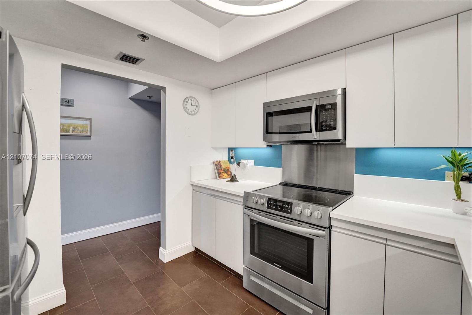 1201 S Ocean Drive 218n Property Photo 18