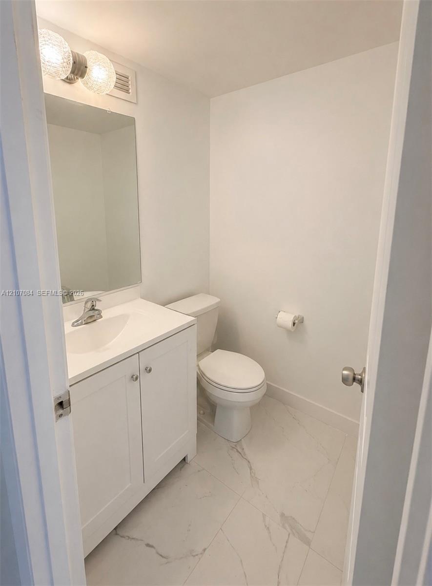 801 Three Islands Boulevard 107 Property Photo 8