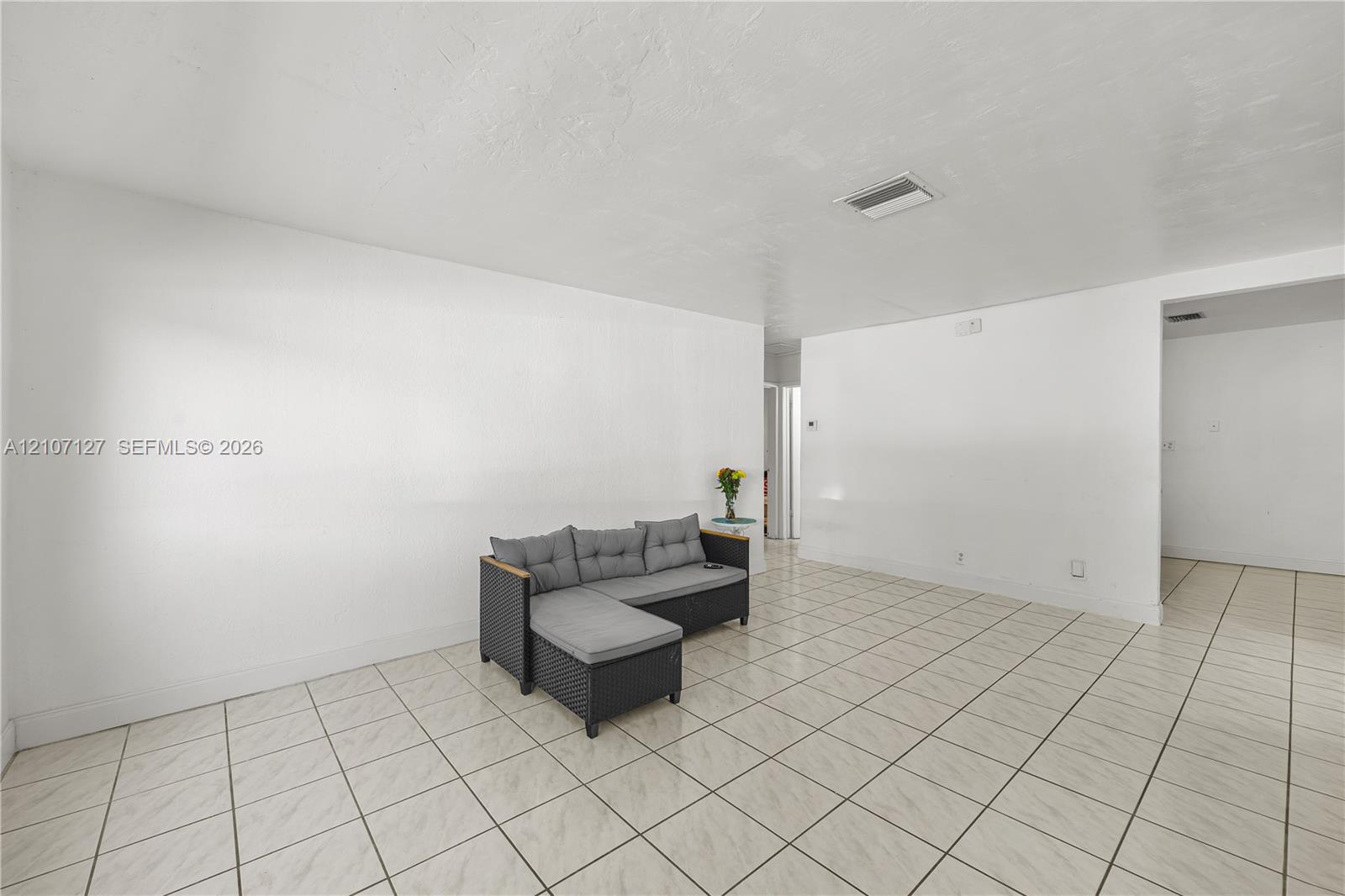 5220 Sw 57th Street Property Photo 10
