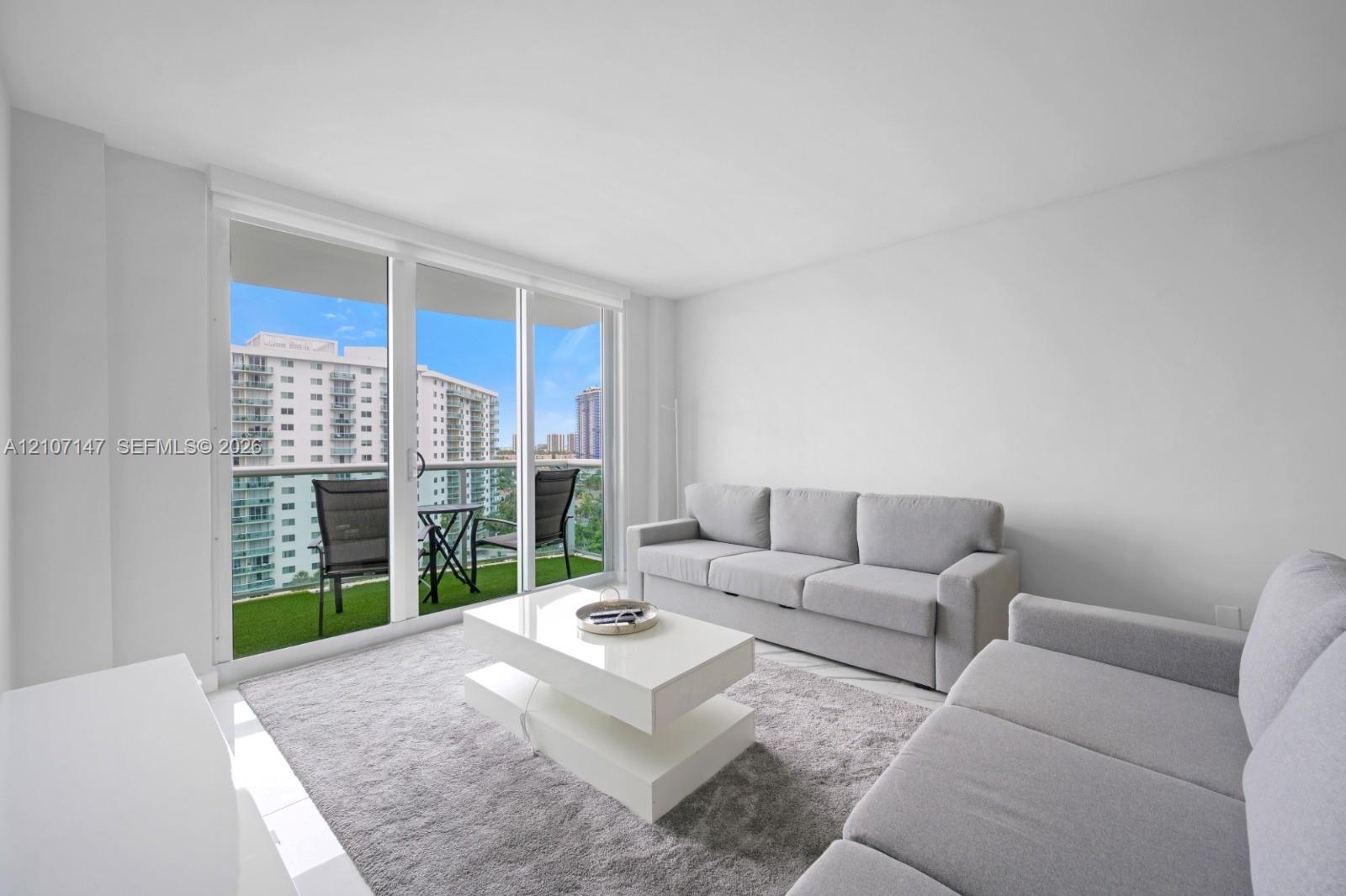 19370 Collins Avenue 1108 Property Photo 4