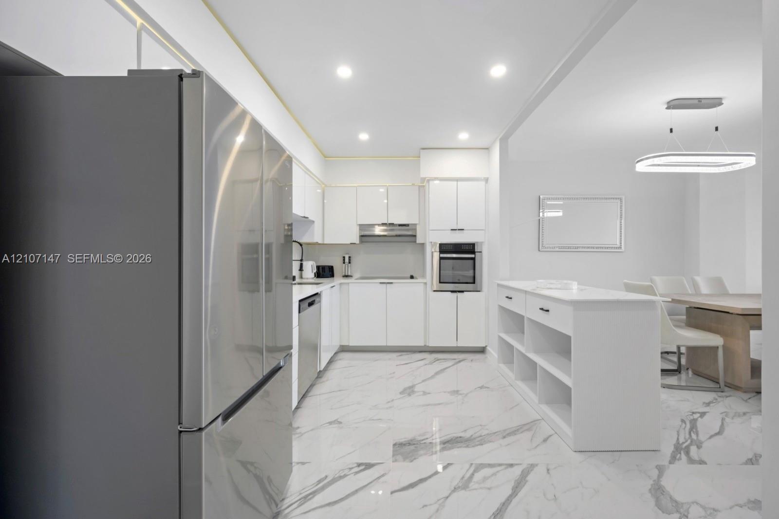 19370 Collins Avenue 1108 Property Photo 9
