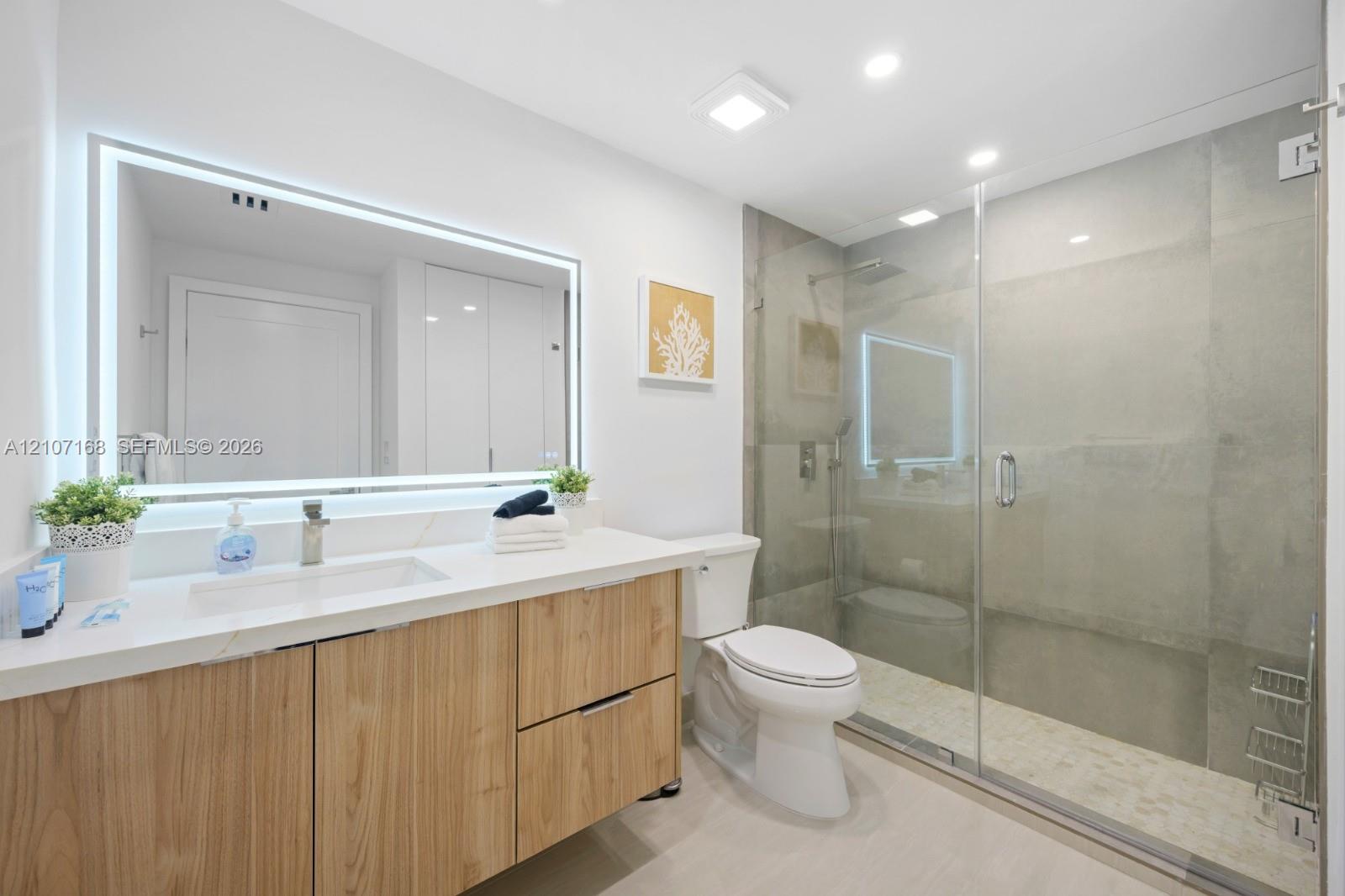 19370 Collins Avenue 312 Property Photo 15