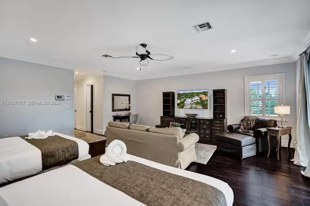 952 Lincoln Street . Property Photo 56