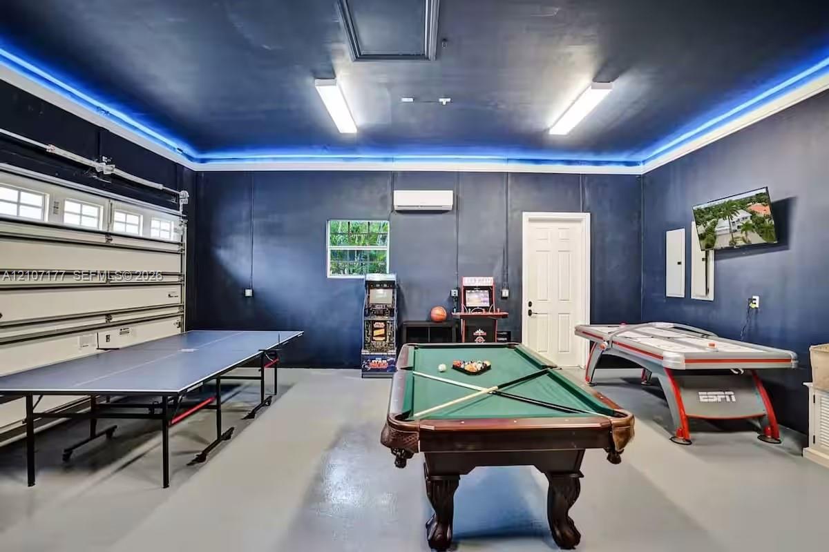 952 Lincoln Street . Property Photo 76