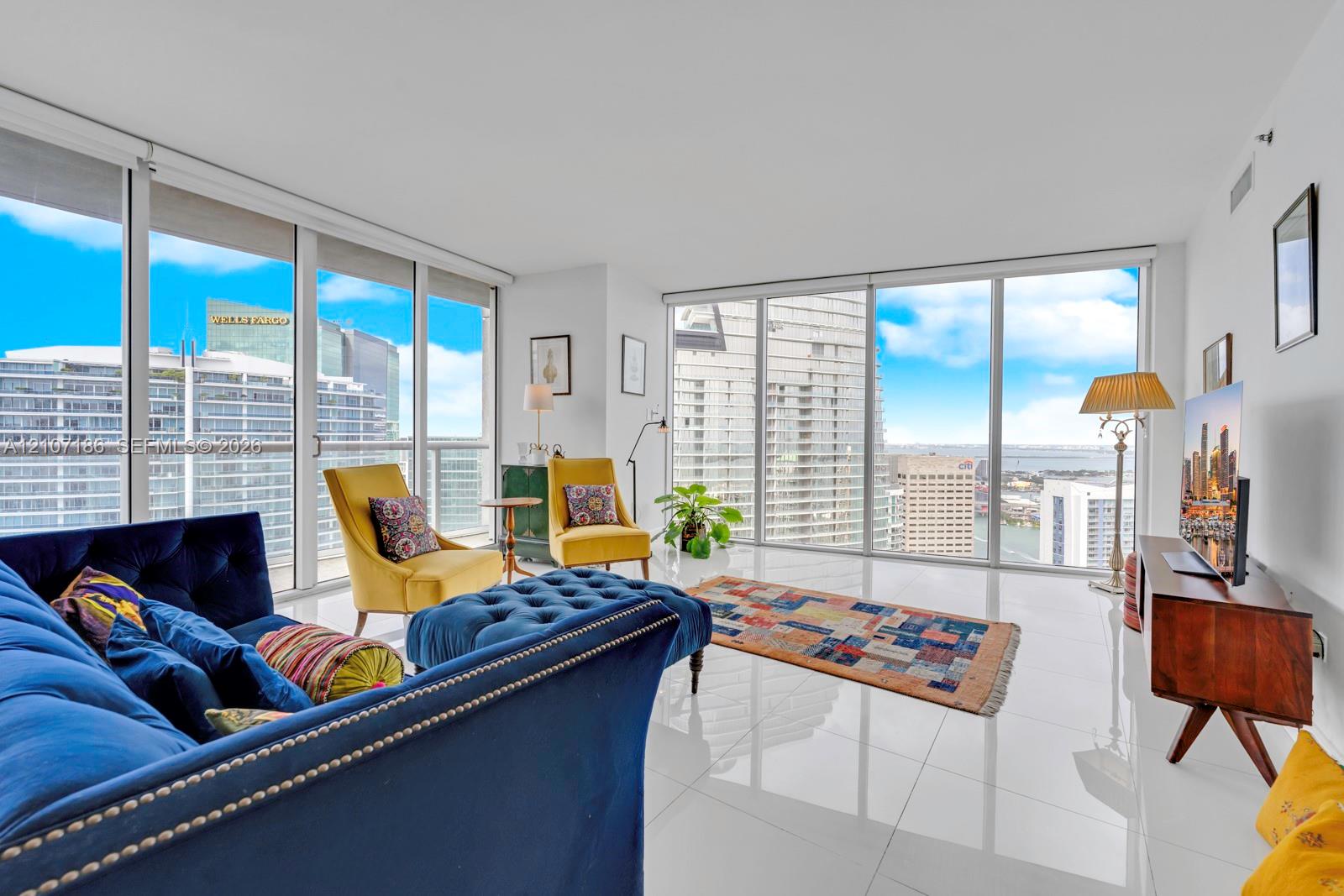 465 Brickell Avenue 5002 Property Photo 1