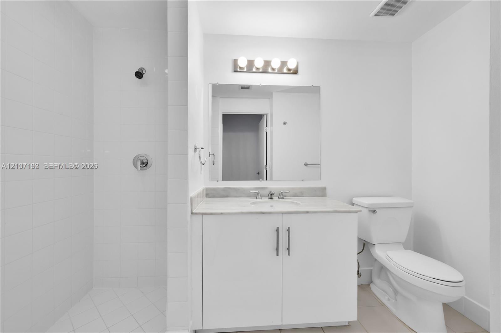 725 Ne 22nd Street 12c Property Photo 12