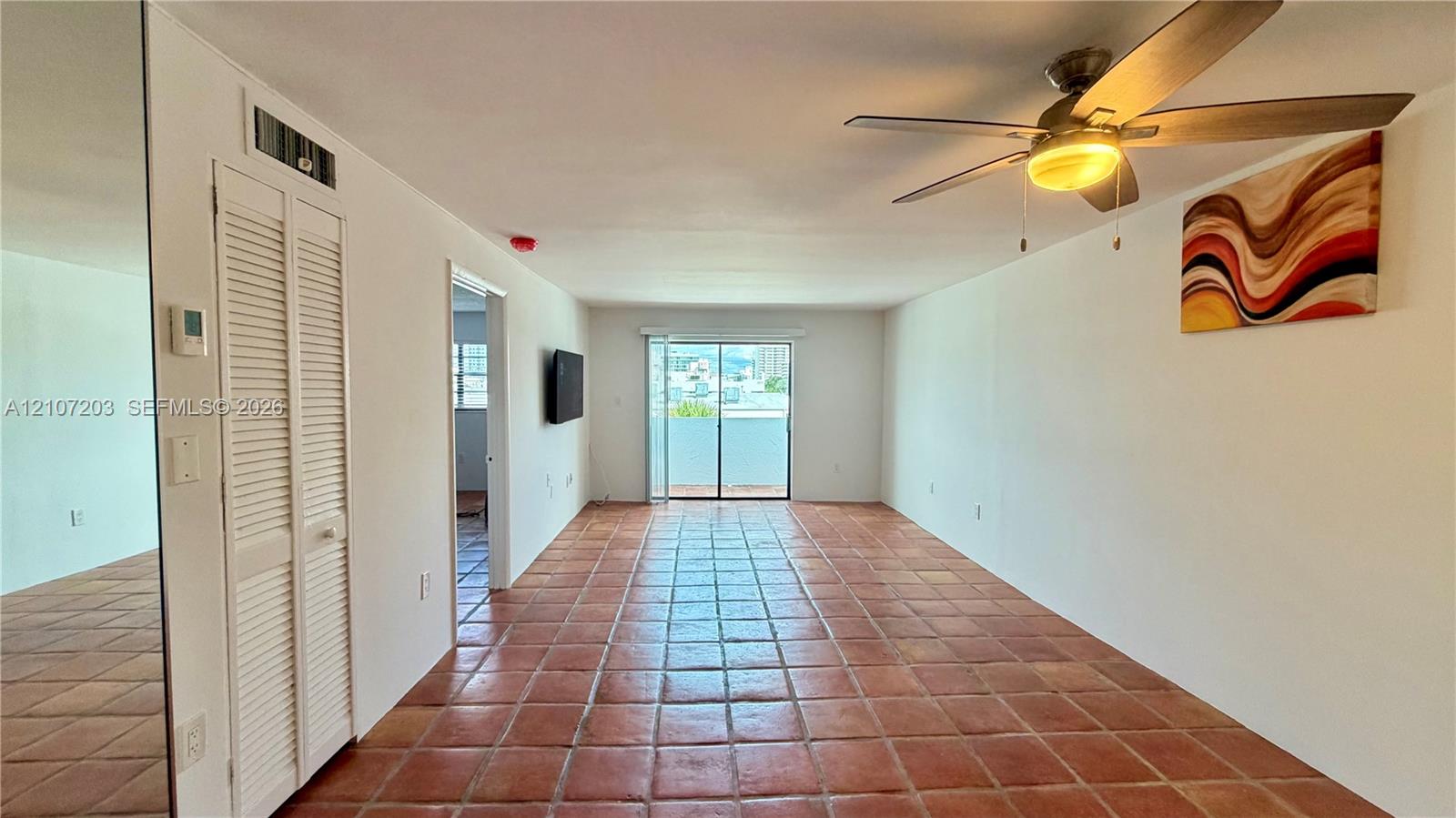 1418 Collins Avenue 503 Property Photo 1