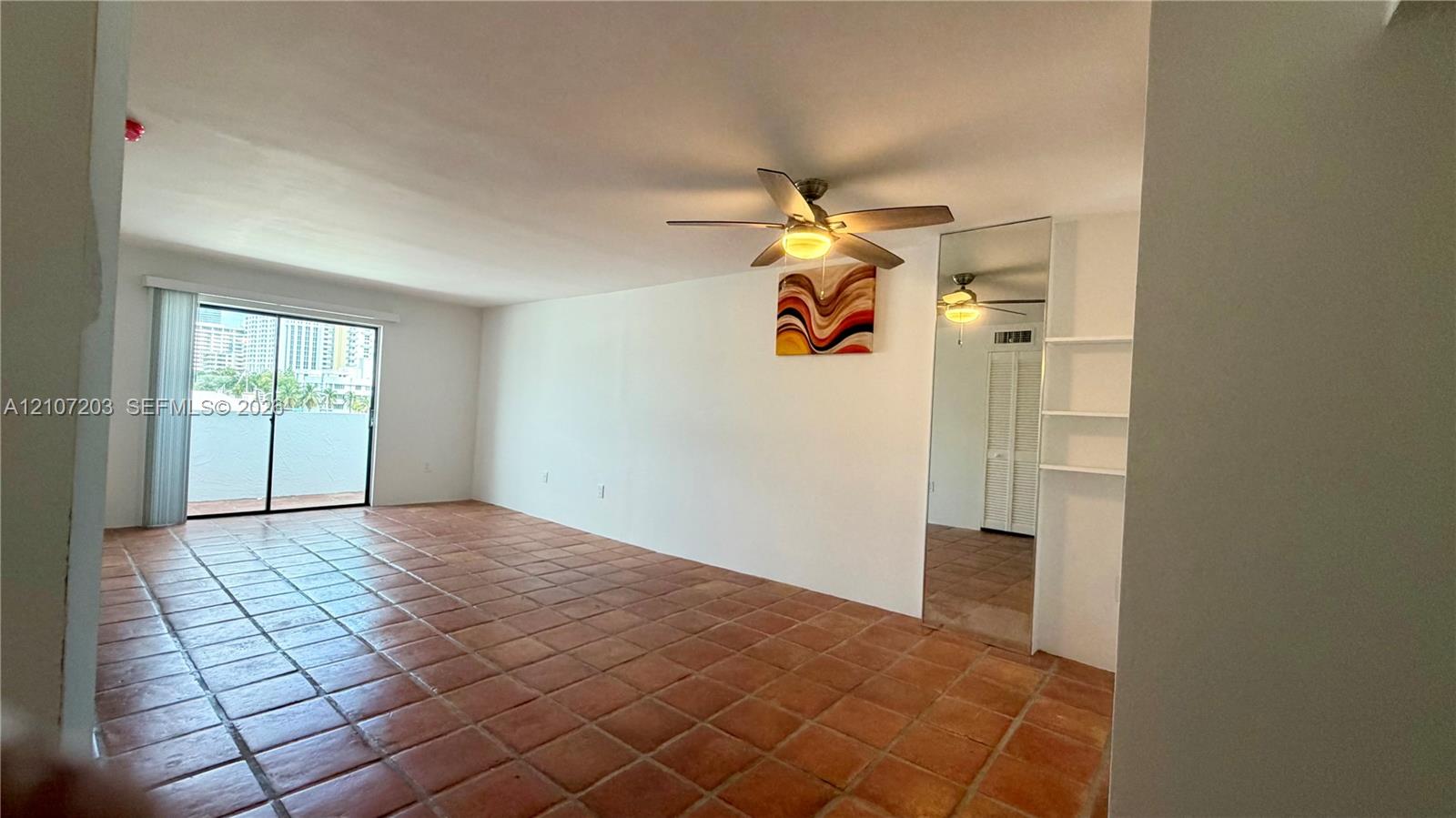 1418 Collins Avenue 503 Property Photo 4