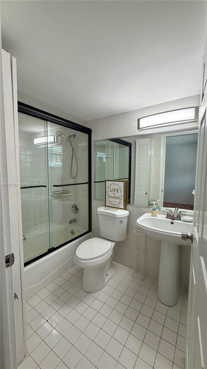 1418 Collins Avenue 503 Property Photo 19