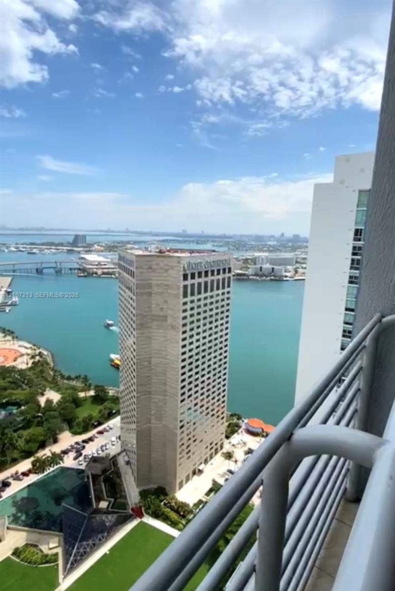 325 S Biscayne Boulevard 4214 Property Photo 1