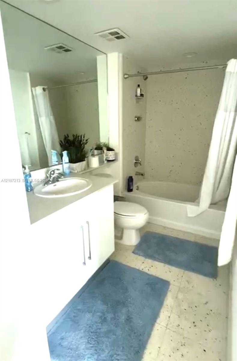 325 S Biscayne Boulevard 4214 Property Photo 8