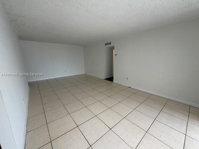496 Nw 165th St Road D416 Property Photo 5