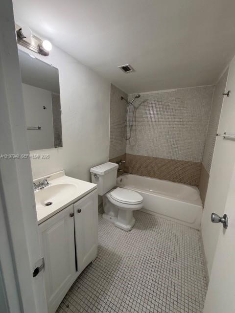 496 Nw 165th St Road D416 Property Photo 14