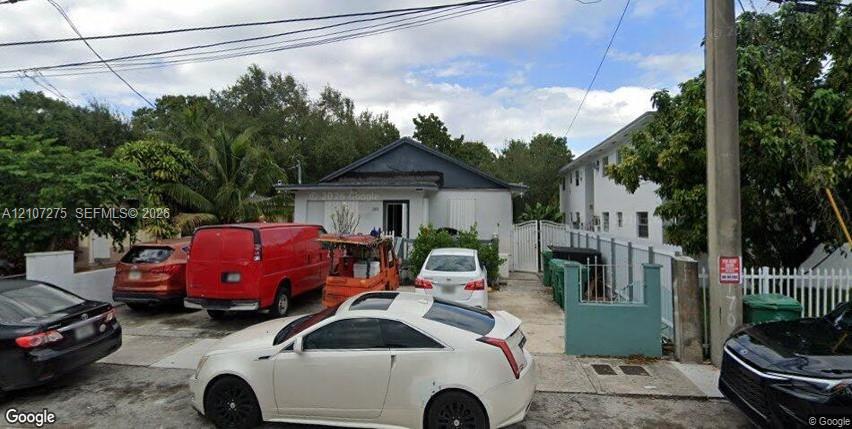 2511 Nw 24th Street Property Photo 1