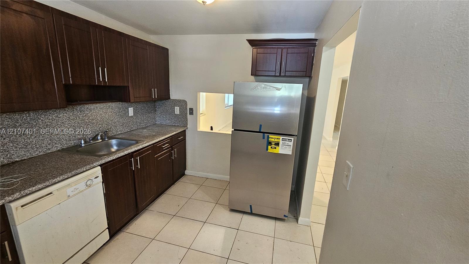 1524 Sw 5th Place C Property Photo 5
