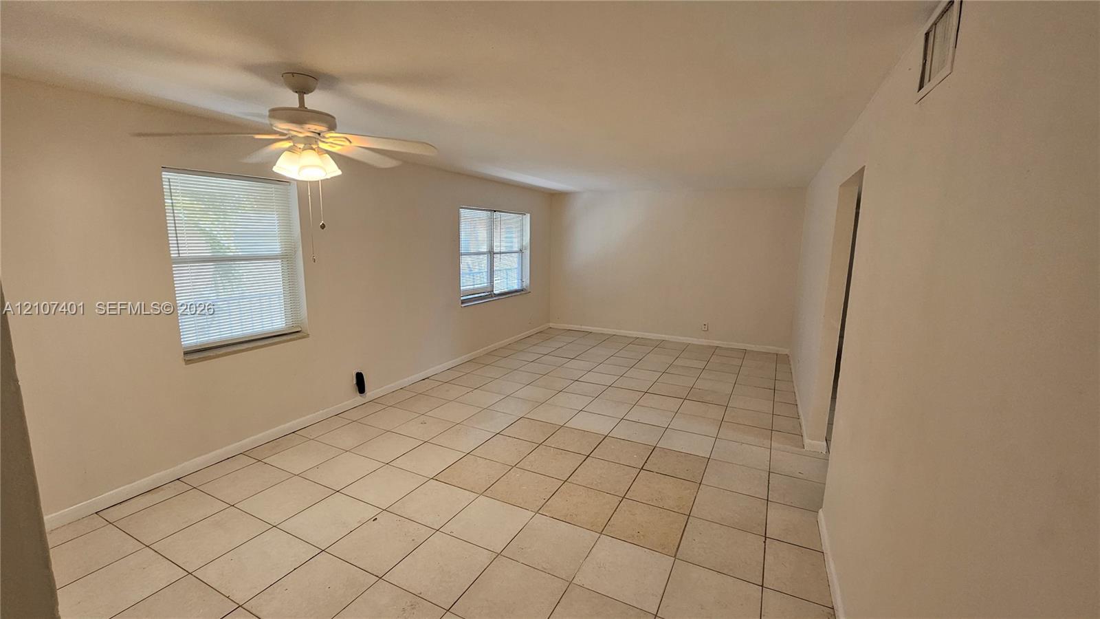1524 Sw 5th Place C Property Photo 6