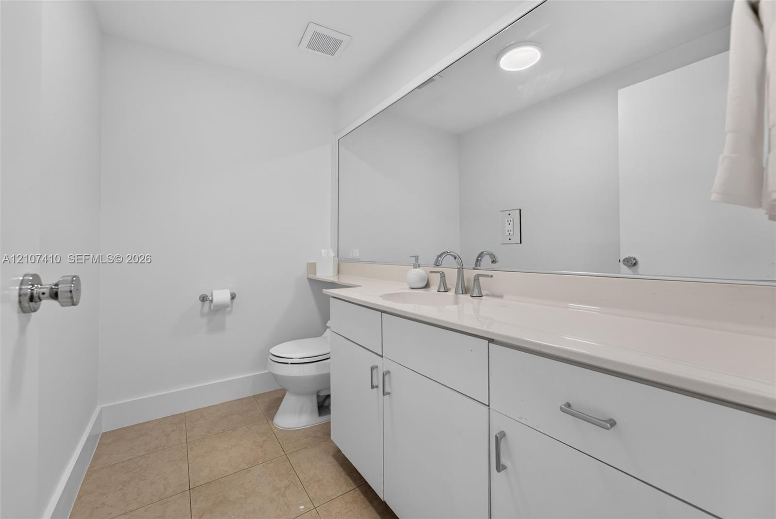 50 Ocean Lane Drive Ph601 Property Photo 10
