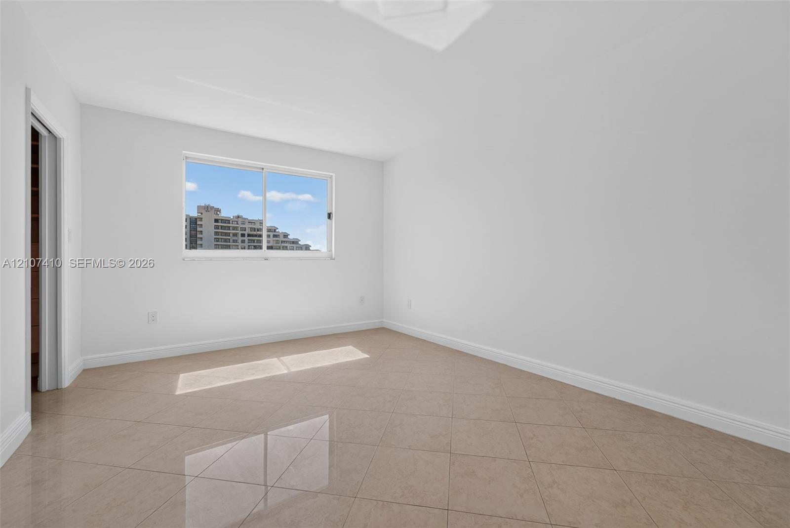50 Ocean Lane Drive Ph601 Property Photo 13