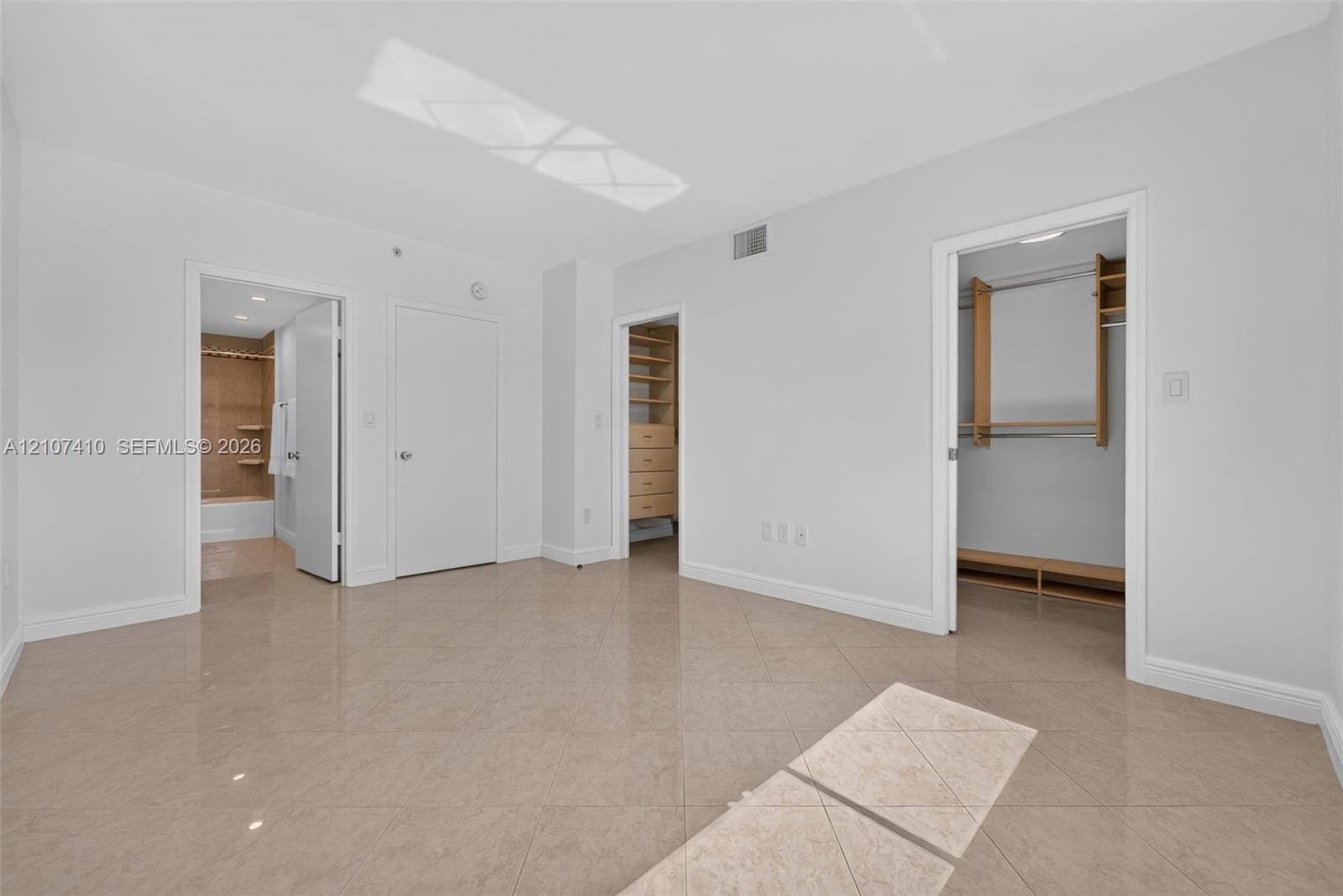 50 Ocean Lane Drive Ph601 Property Photo 15
