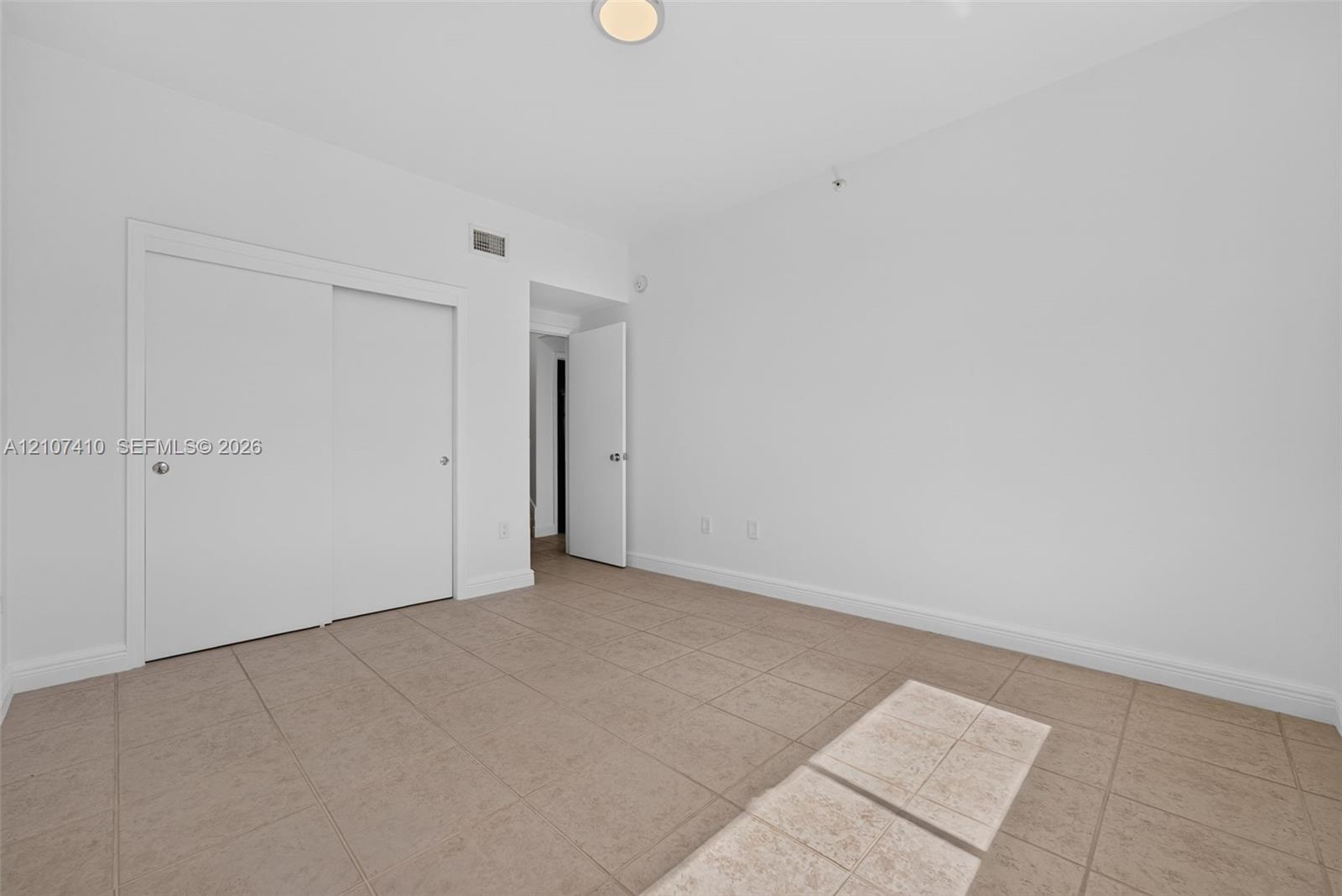50 Ocean Lane Drive Ph601 Property Photo 20