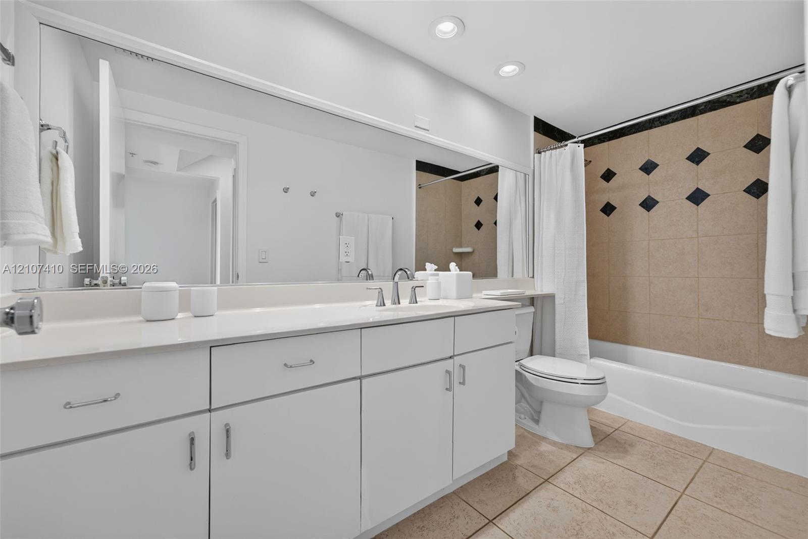 50 Ocean Lane Drive Ph601 Property Photo 21