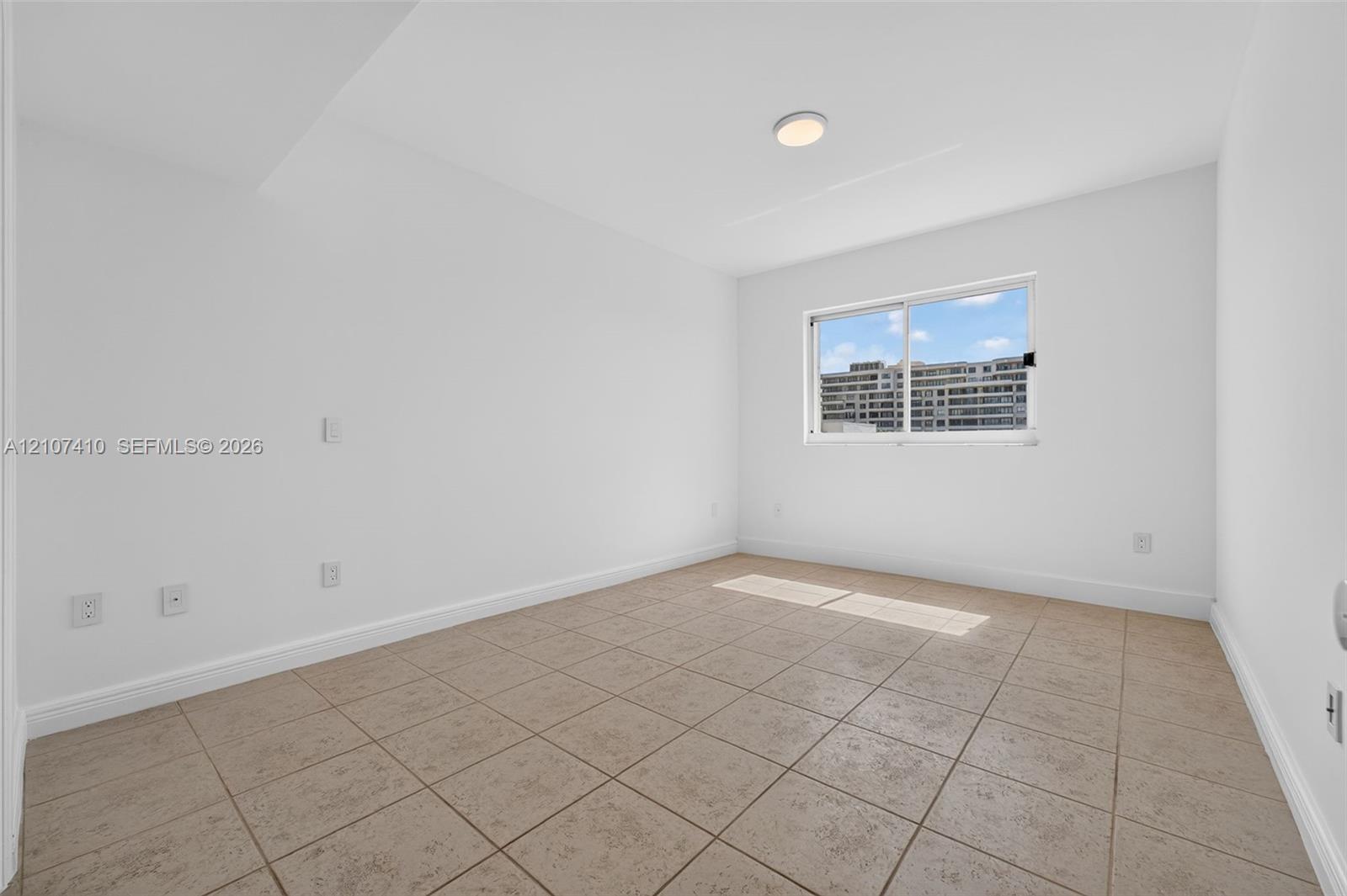 50 Ocean Lane Drive Ph601 Property Photo 23