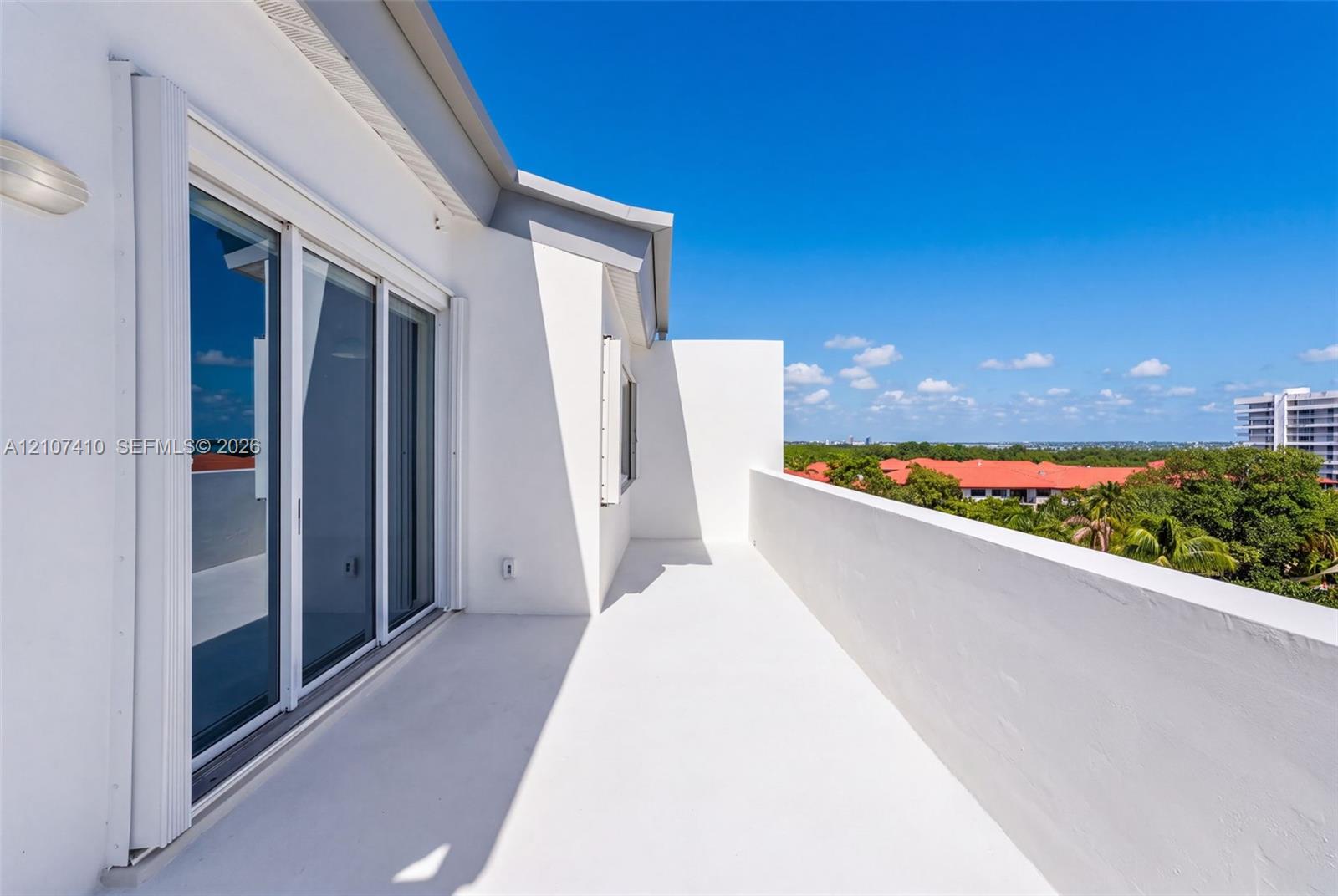 50 Ocean Lane Drive Ph601 Property Photo 40