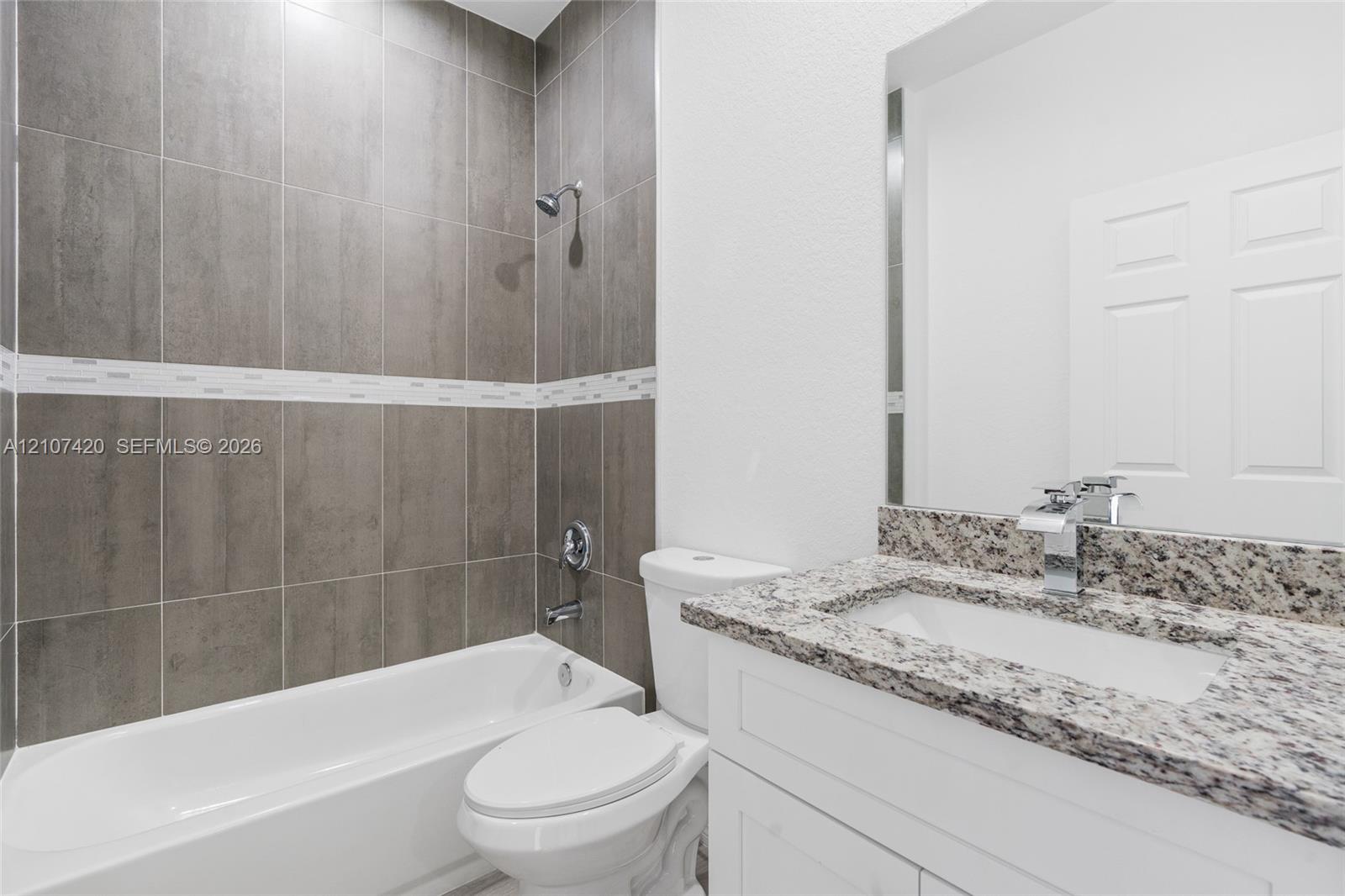 566 Woodview Drive Property Photo 9