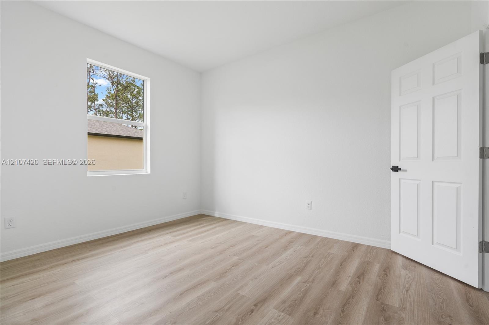 566 Woodview Drive Property Photo 10