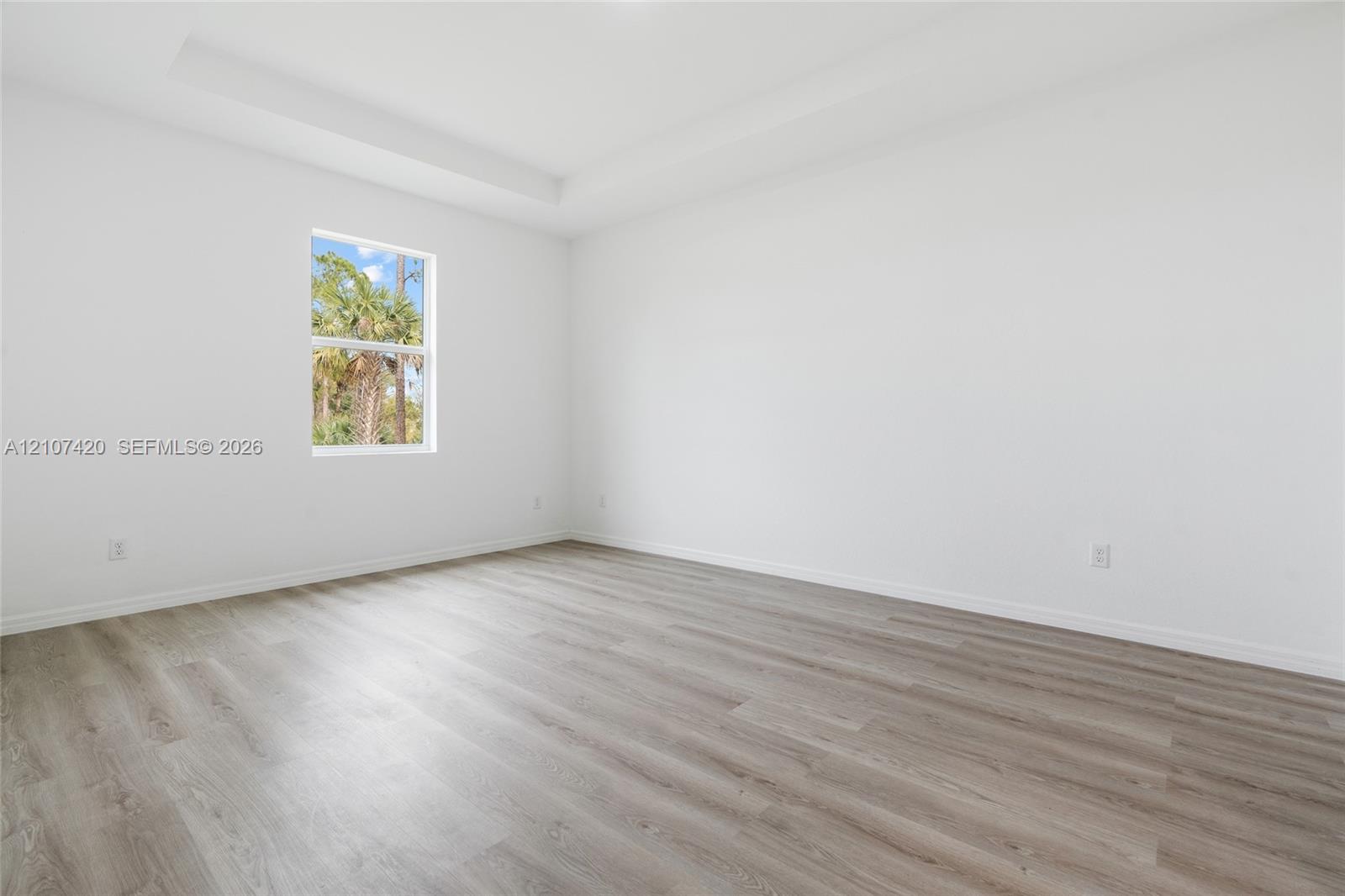 566 Woodview Drive Property Photo 11