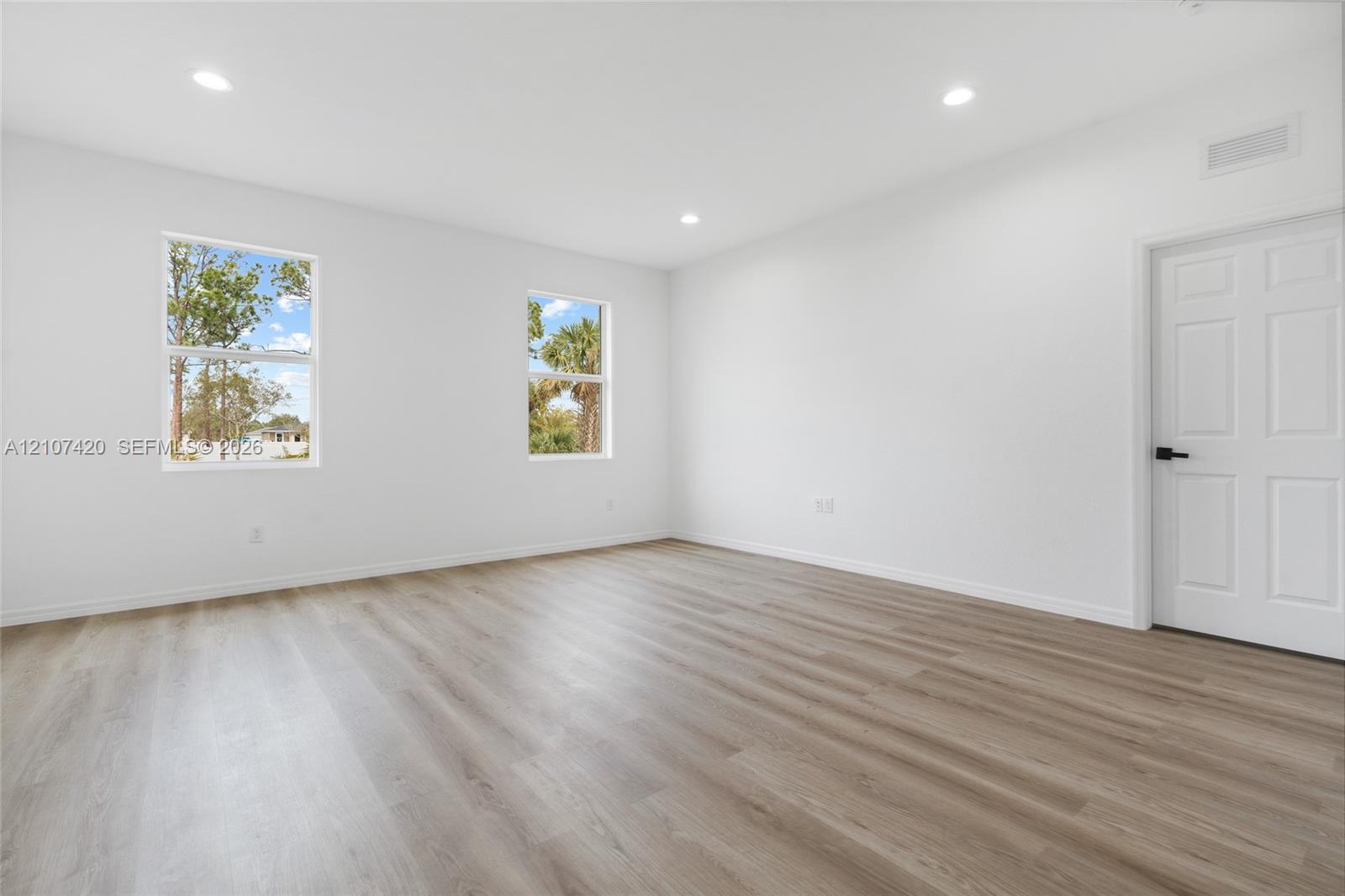 566 Woodview Drive Property Photo 19