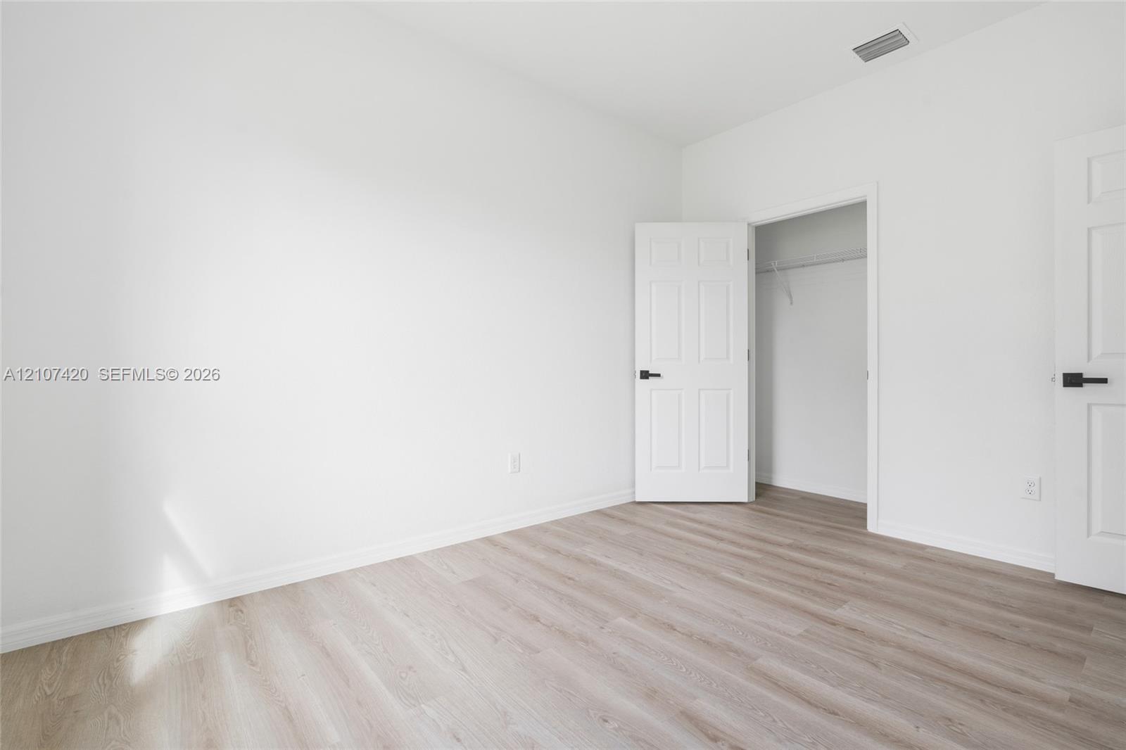 566 Woodview Drive Property Photo 23