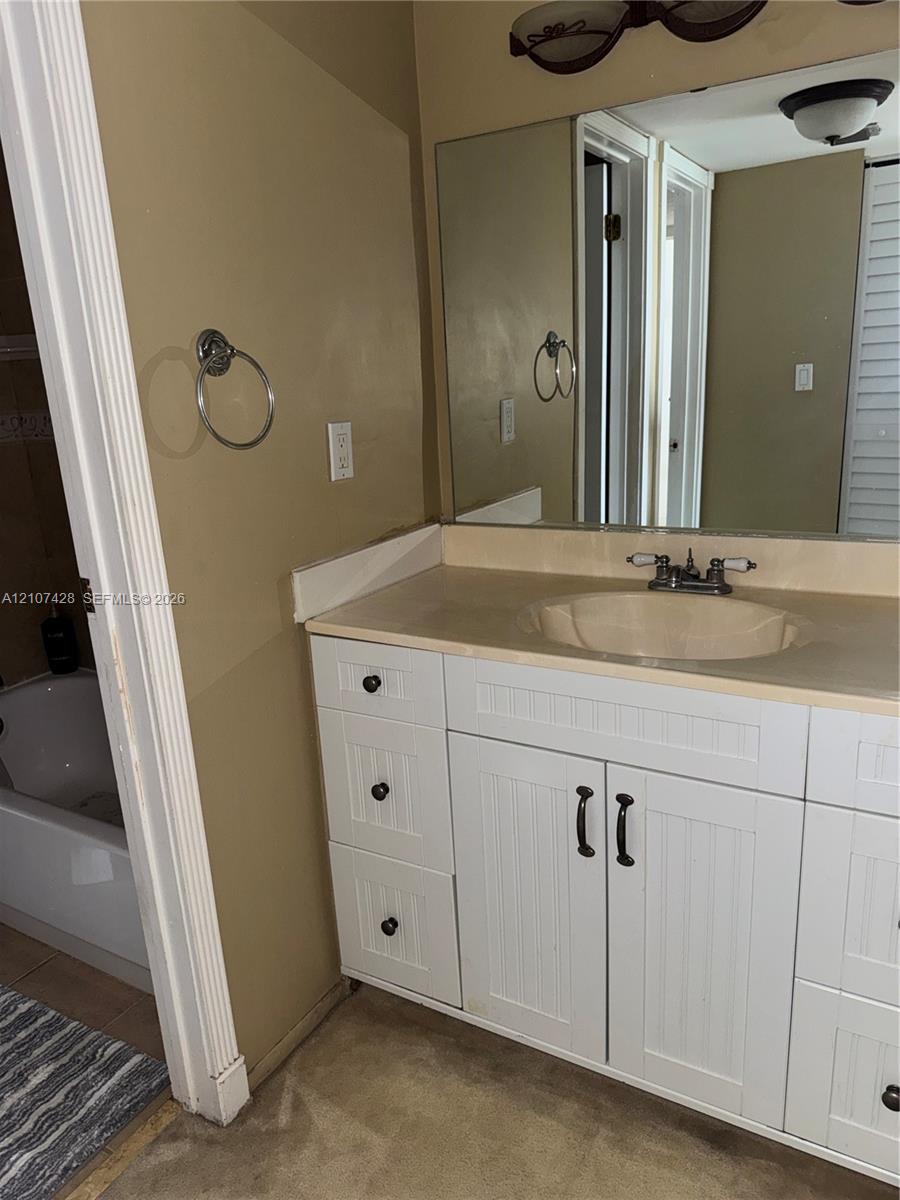 3475 N Country Club Drive 704 Property Photo 17
