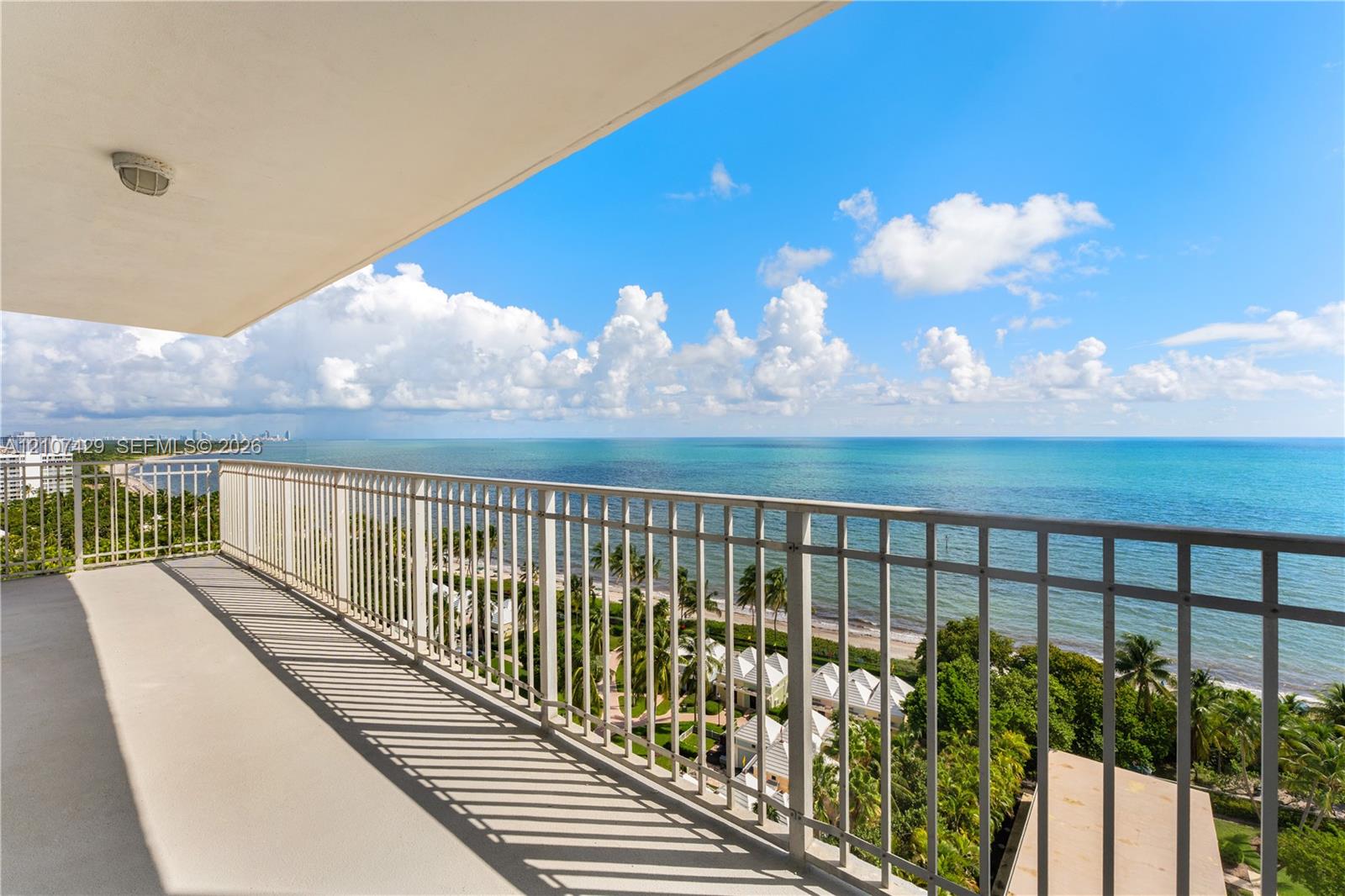 881 Ocean Drive 13h Property Photo 4