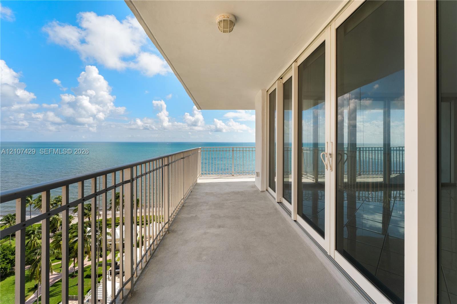 881 Ocean Drive 13h Property Photo 15