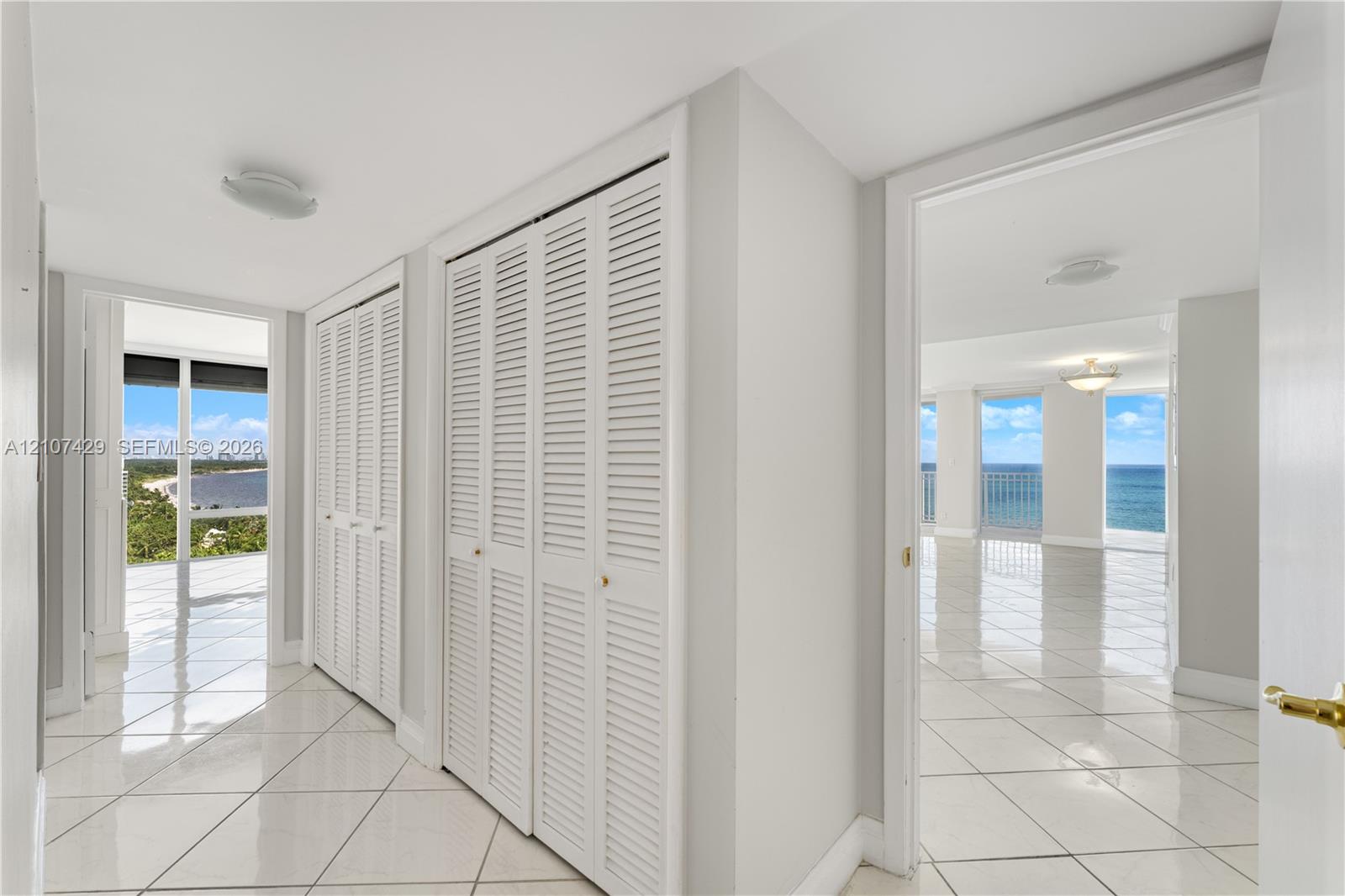 881 Ocean Drive 13h Property Photo 18