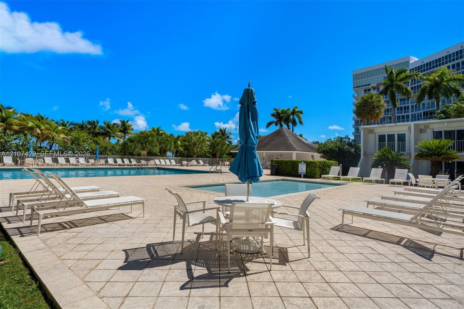 881 Ocean Drive 13h Property Photo 26