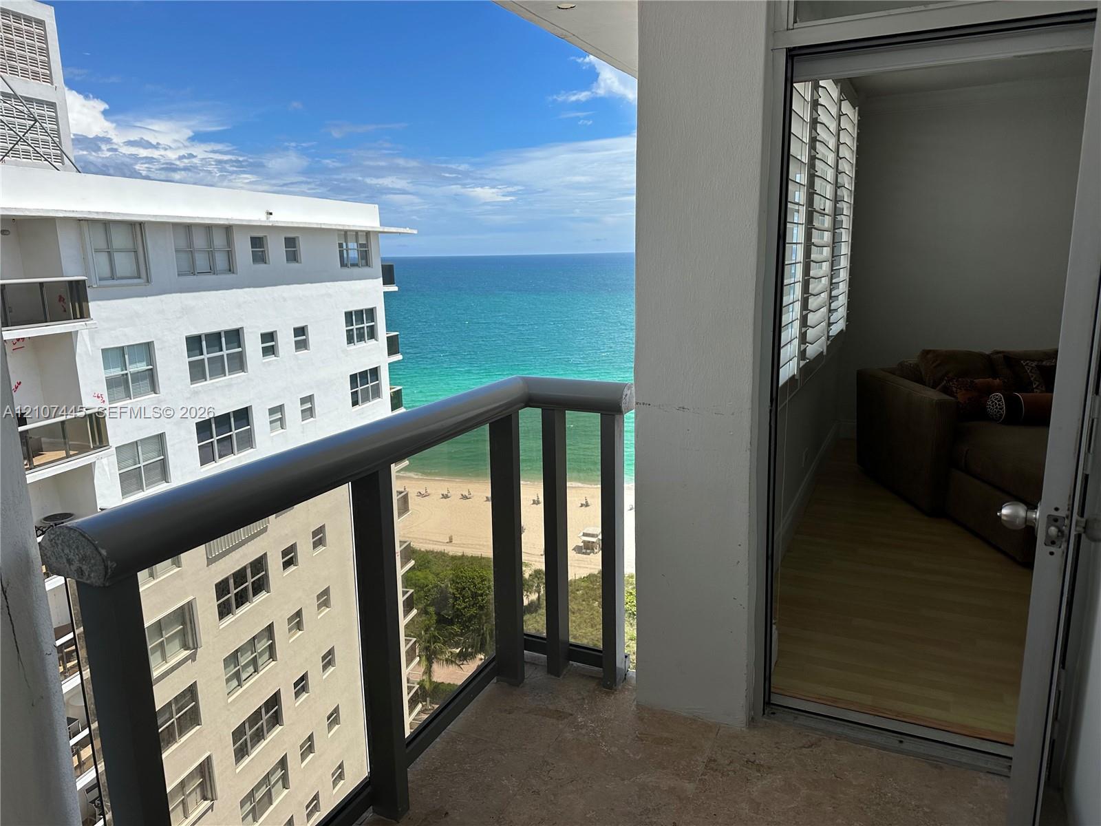 6039 Collins Avenue PH21 Property Photo 1