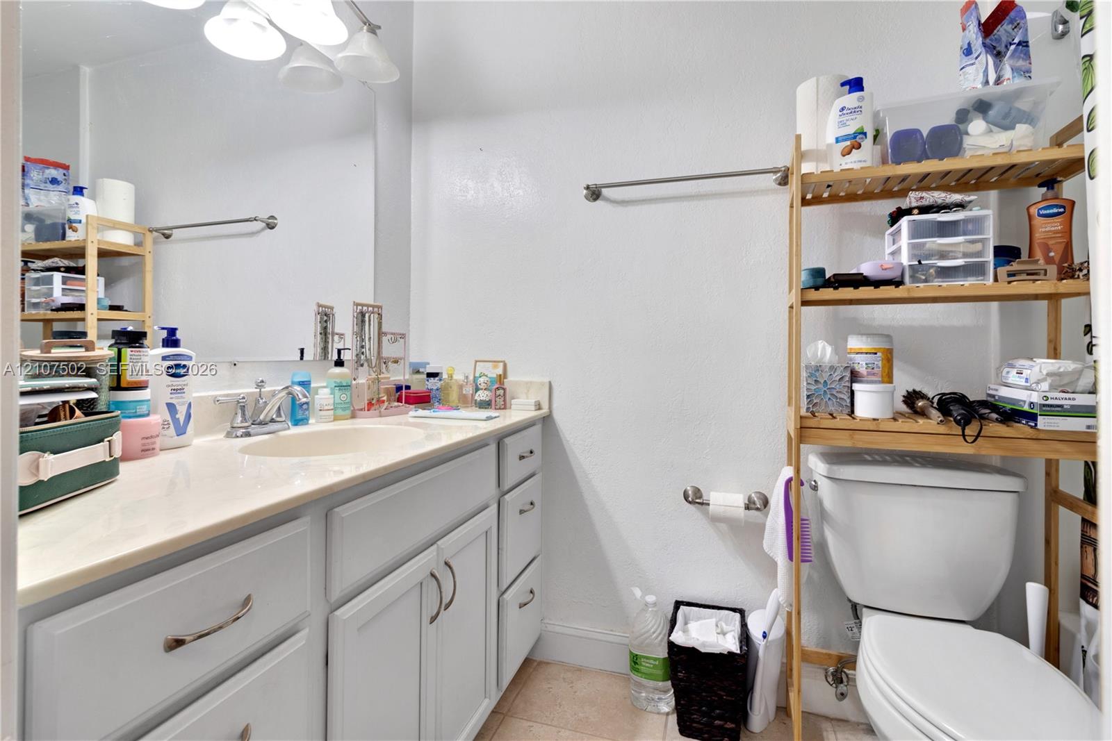 6217 Sw 78th Street 2b Property Photo 22