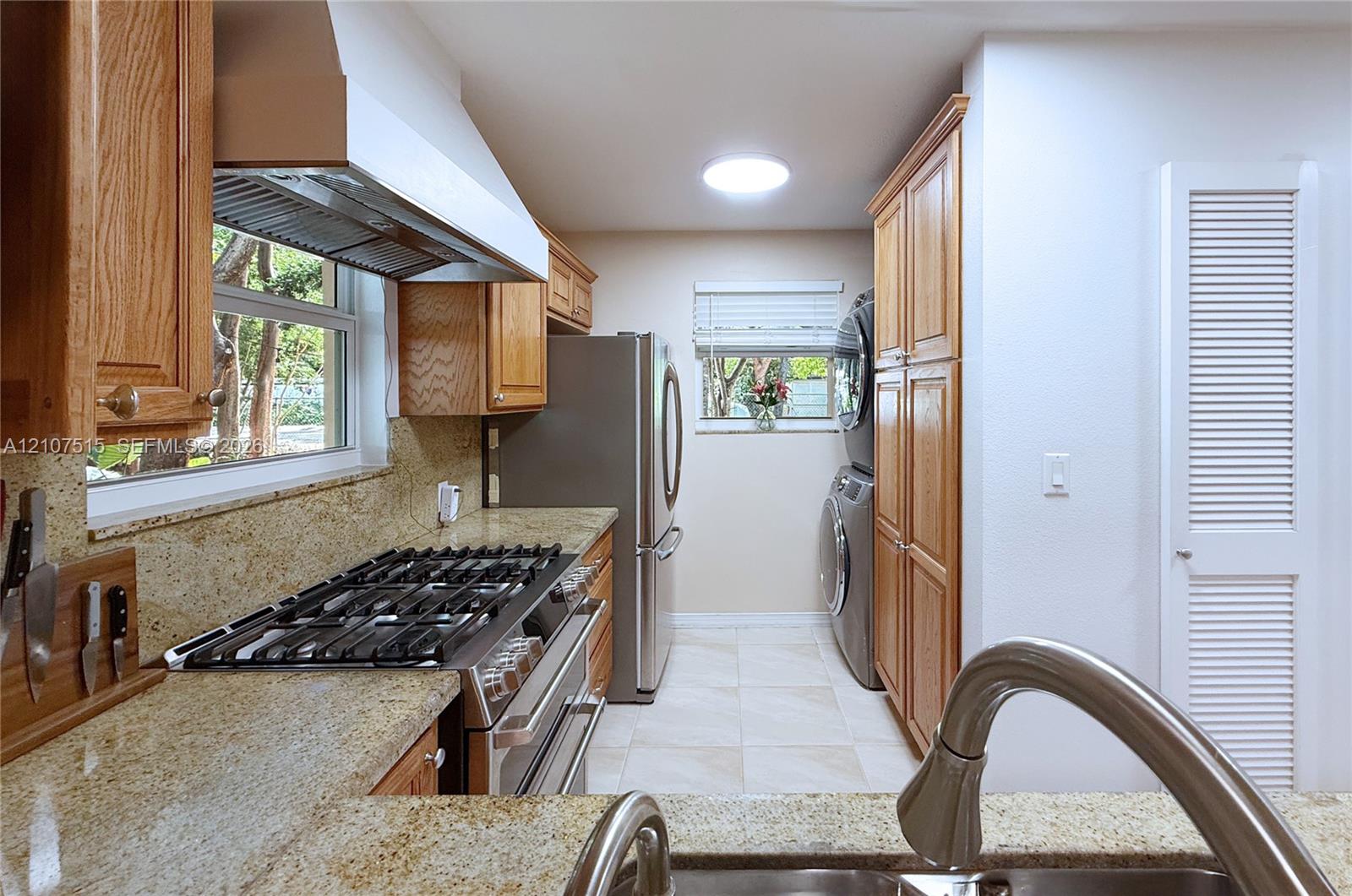 111 Ocean Bay Drive Property Photo 10