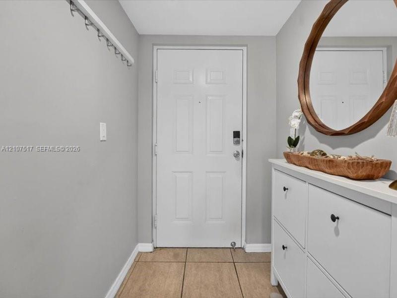 16531 Ne 35th Avenue 402-11 Property Photo 11