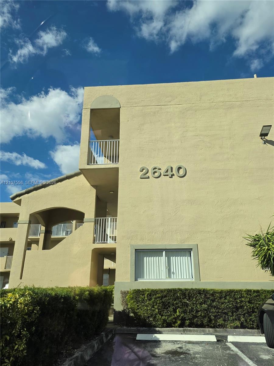 A12107558 Property Photo 2