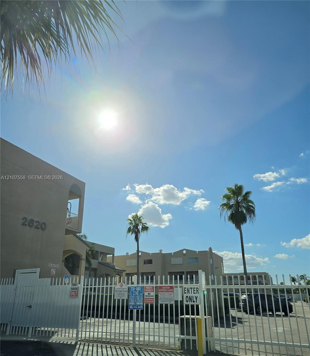 A12107558 Property Photo 3