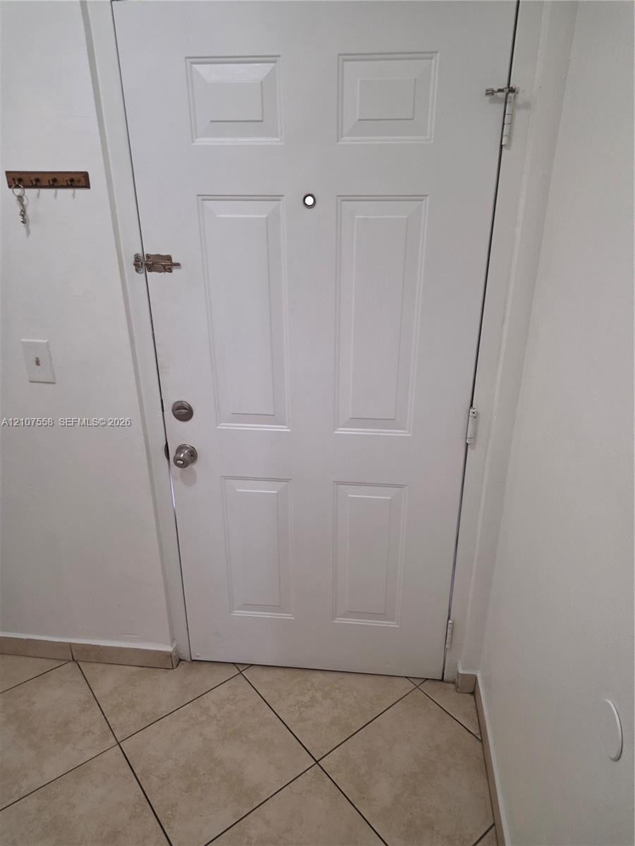 A12107558 Property Photo 6