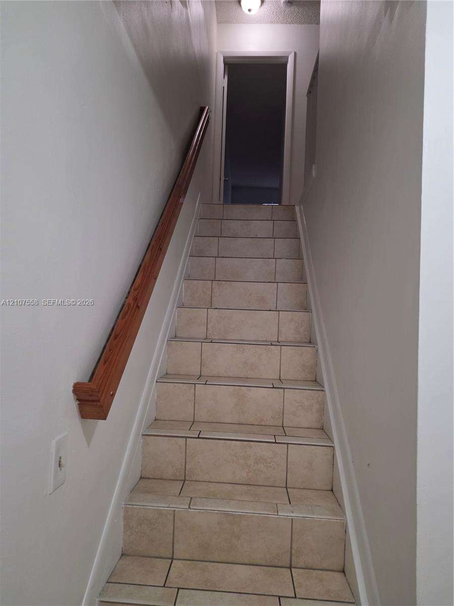A12107558 Property Photo 8