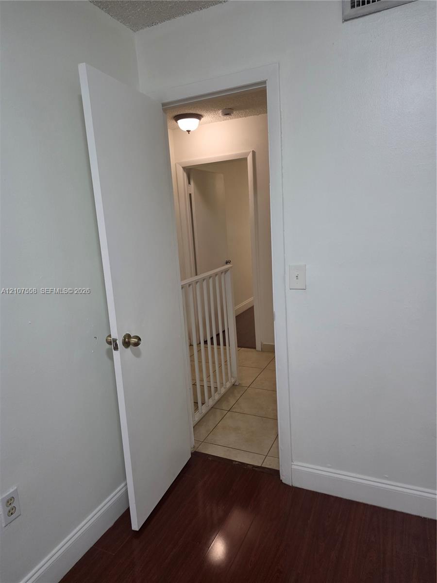 A12107558 Property Photo 11