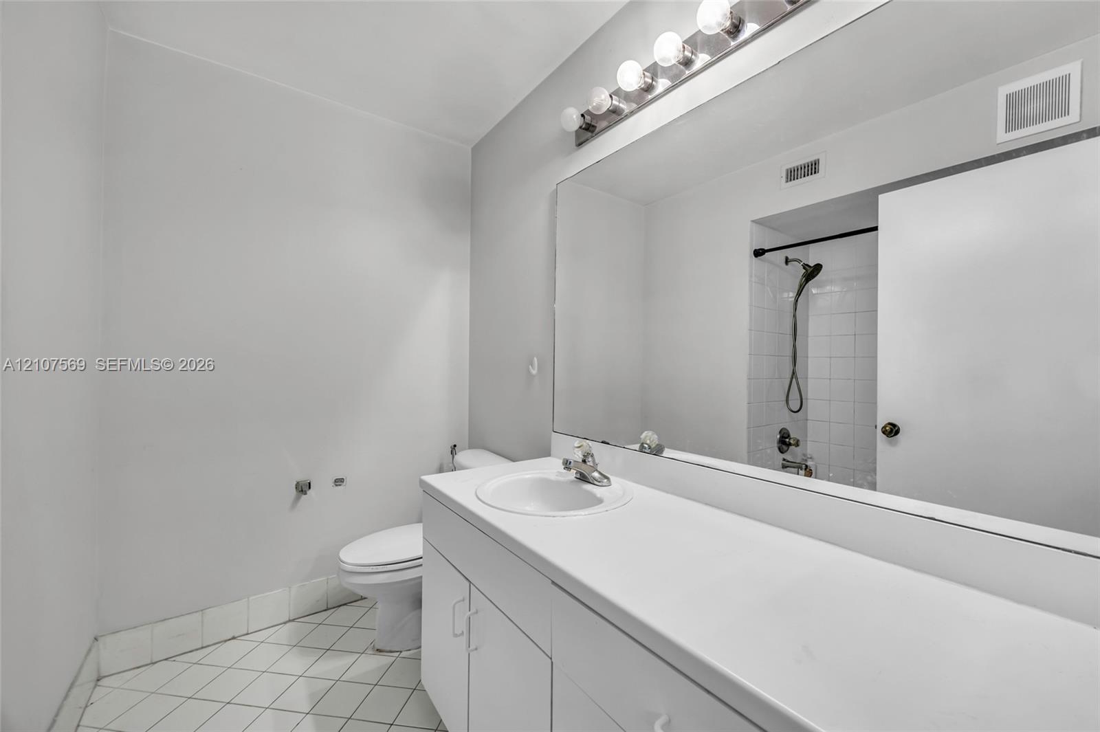 3765 San Simeon Circle 3765 Property Photo 8